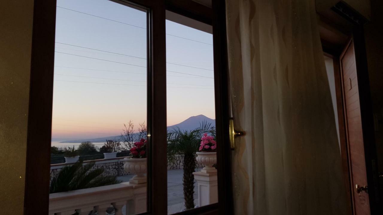 Villa Catie กาสเตลลัมมาเร ดิ สตาเบีย ภายนอก รูปภาพ